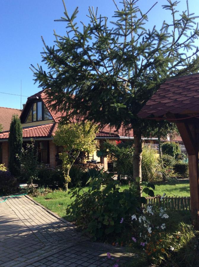 Villafilippa Kresetice Bagian luar foto